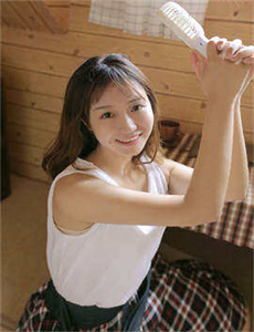 《电车蓝衣女》