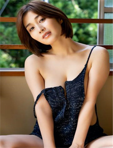 《传媒大学董雨婷视频8分钟》